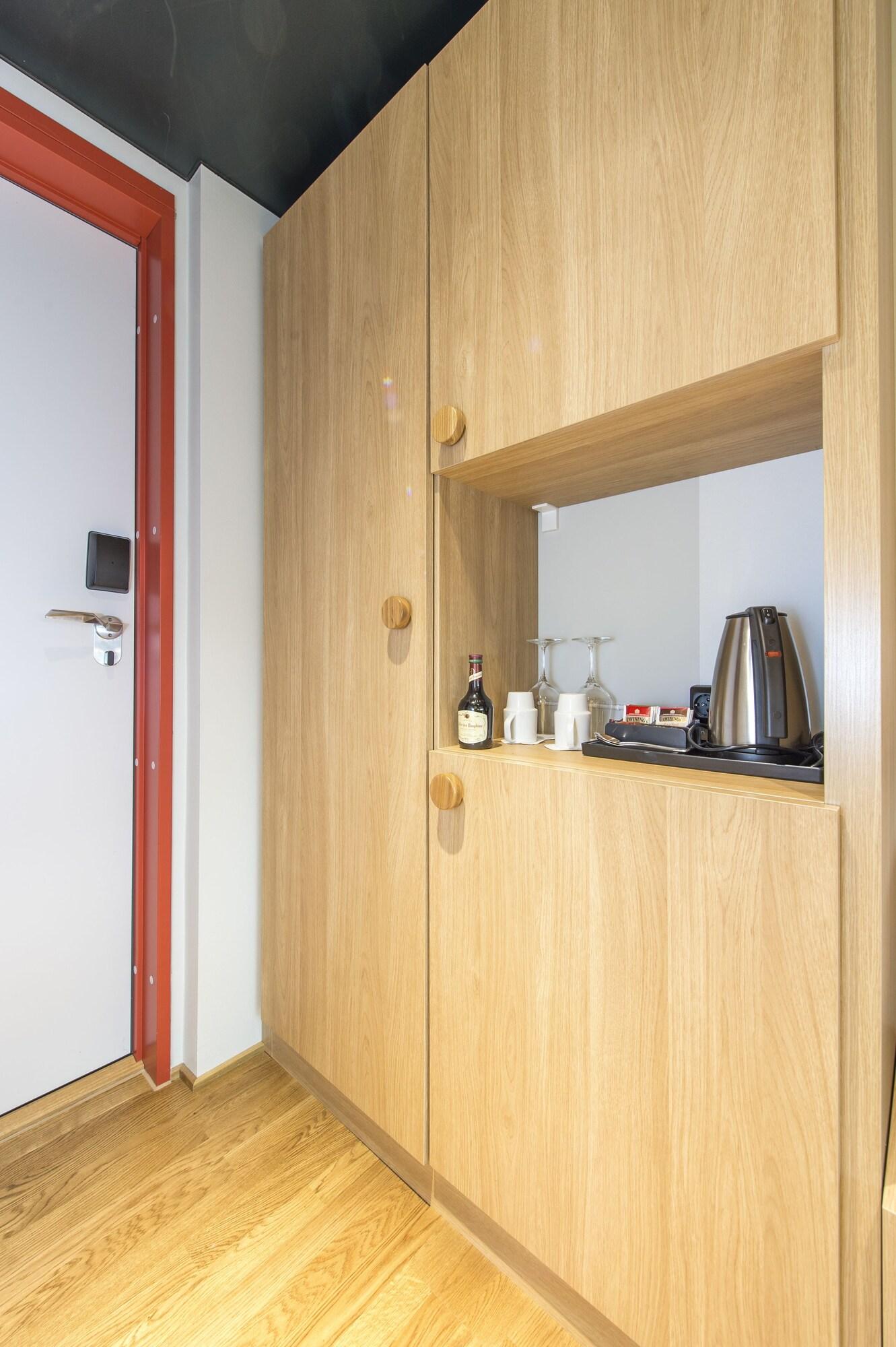 Clarion The Edge 4*