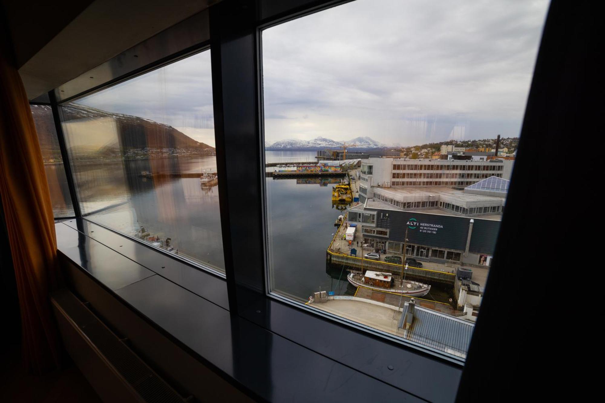 Hotel Clarion The Edge 4*
